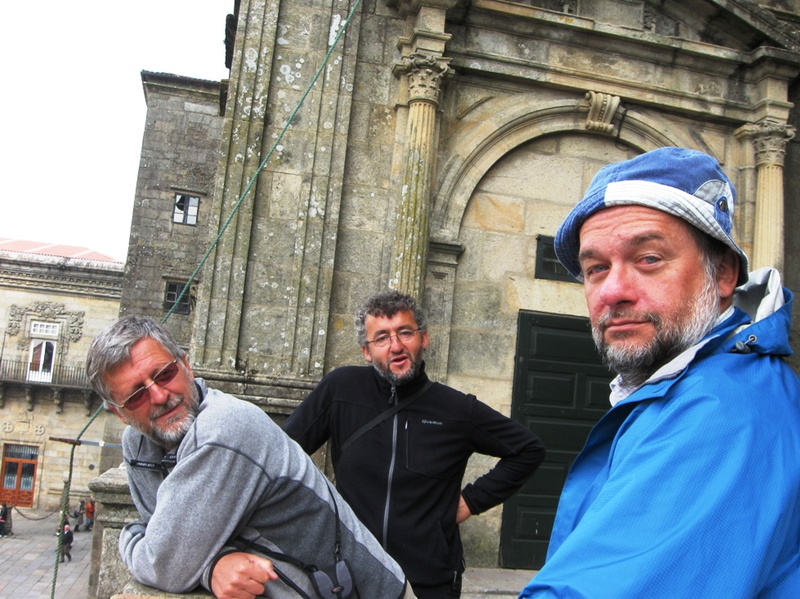 Les trois mousquetaires?... (de gauche à droite : Maurice, Mahdi et Gilles) - 086.JPG 086.JPG