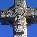 Croix avec motif